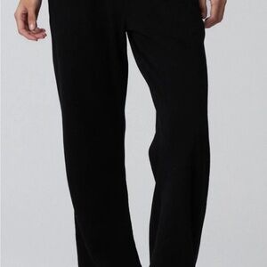 TALENTLESS Women’s Black Sweatpants